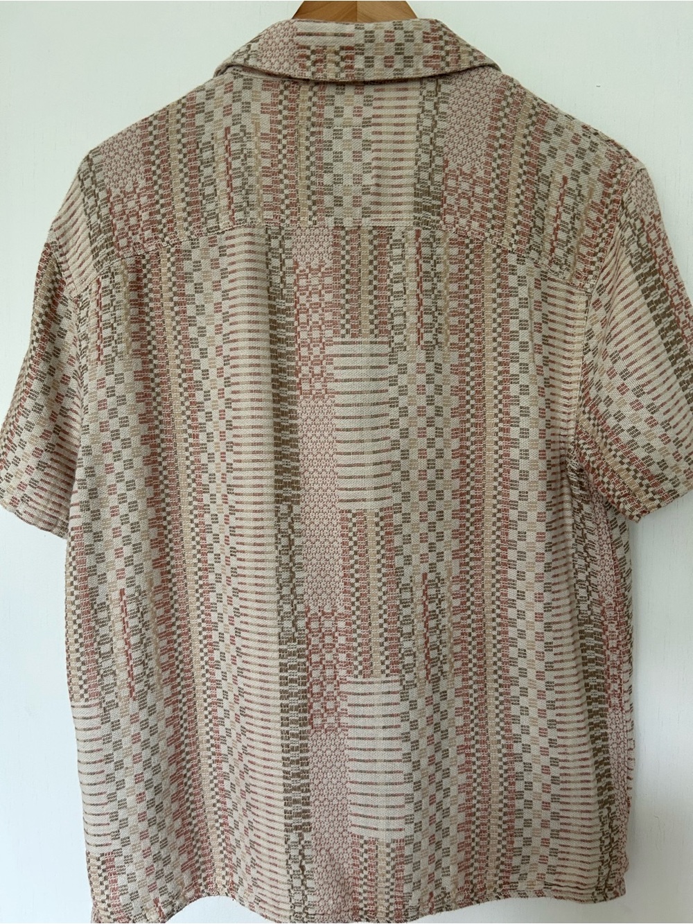 Hollister Short Sleeve Button-Up Shirt - Picture 2 of 8